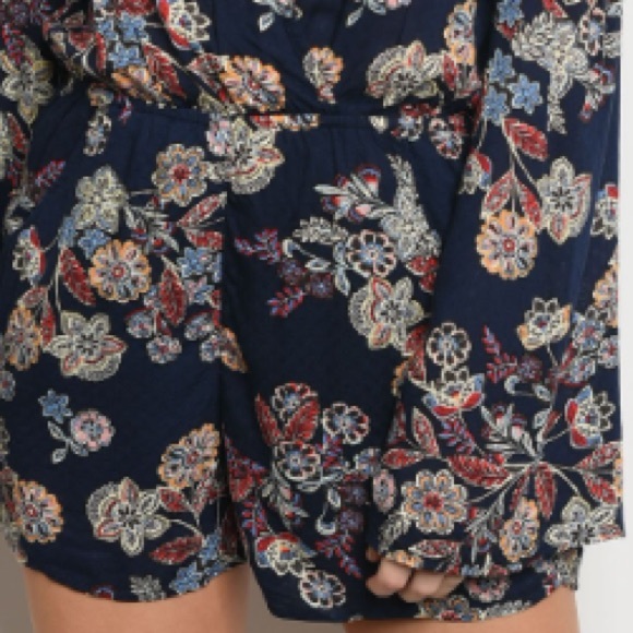 Navy bell sleeve cold shoulder floral romper - Picture 5 of 6